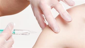 Impfung gegen die durch Zecken übertragene Hirnhautentzündung (FSME)